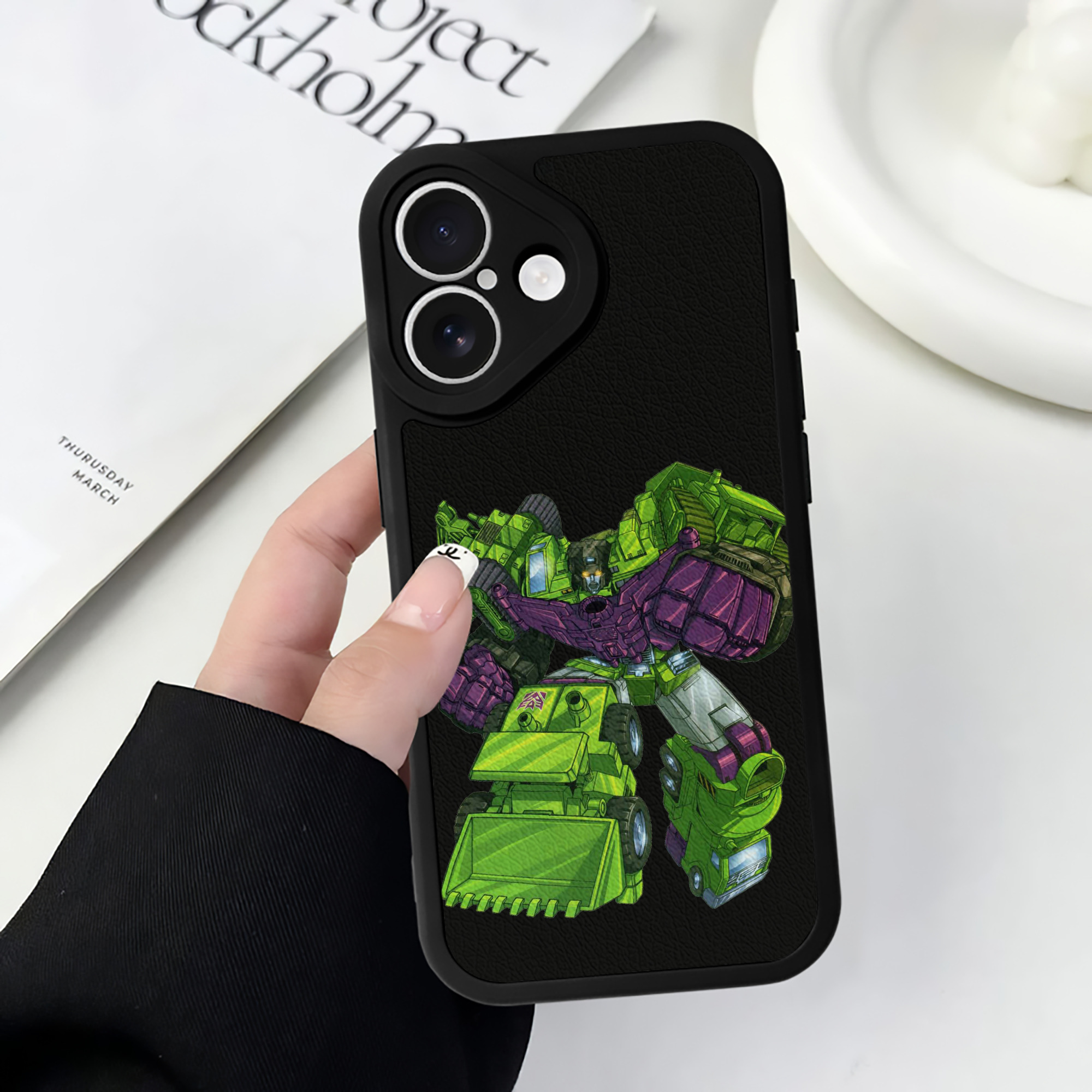 （画像用）  【iPhone 16シリーズ対応】シリコンスマホケース（レザー調） 材質：シリコン